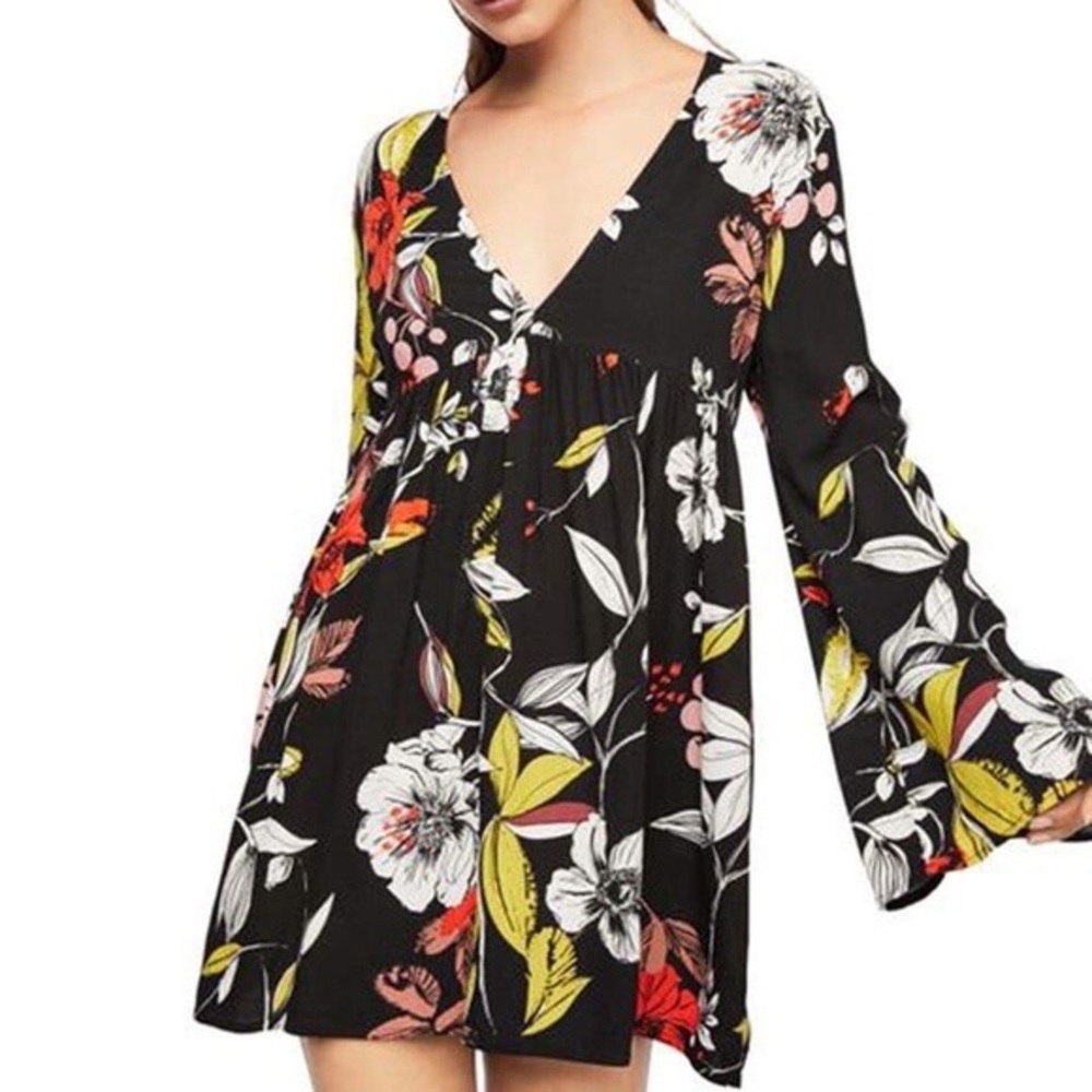 Free People Black Bella Floral Print Bell Sleeve Tunic Blouse / Mini Short Dress